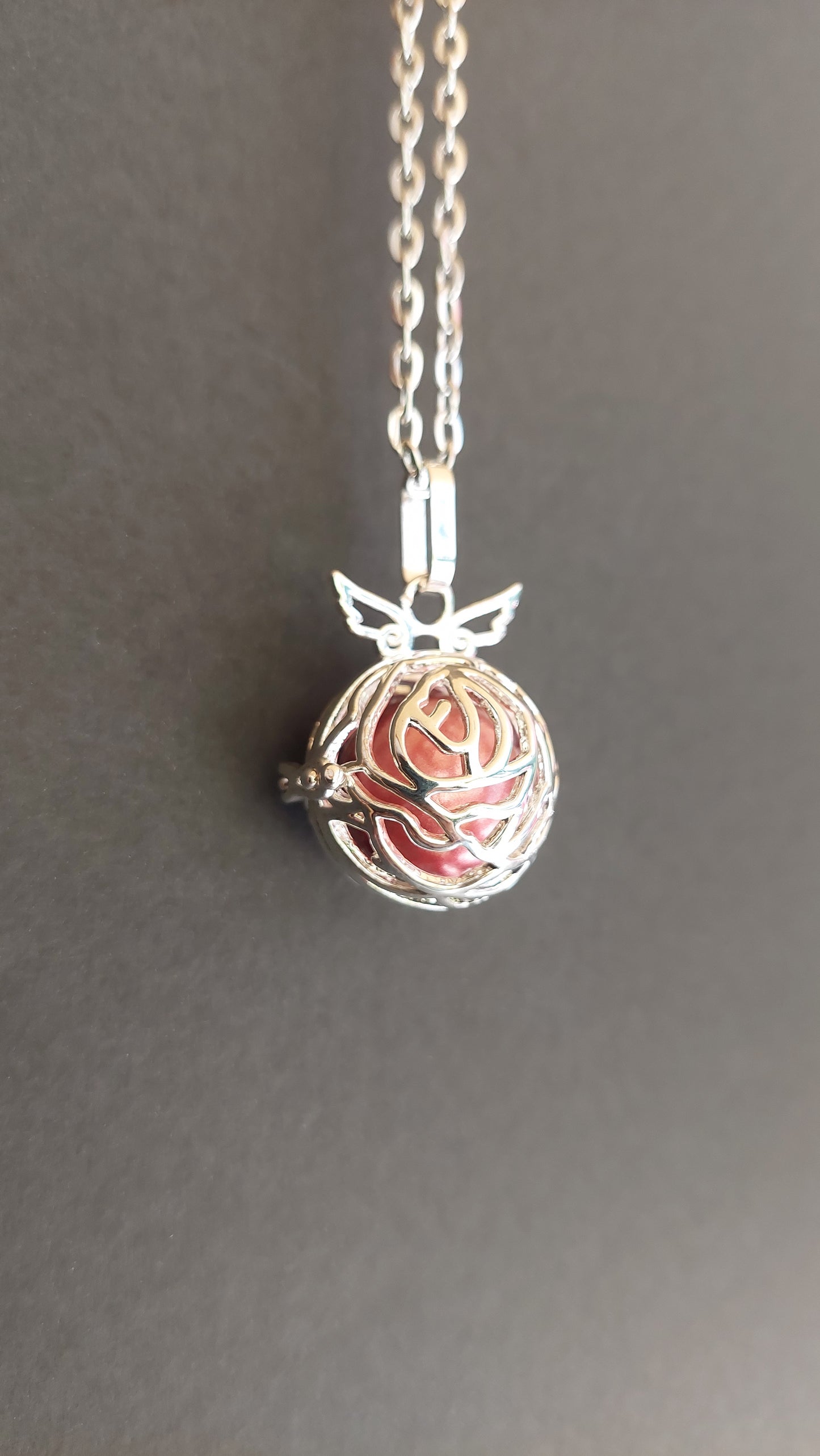 Llamador de Ángeles / Esfera con Angelito Rosa Metálico