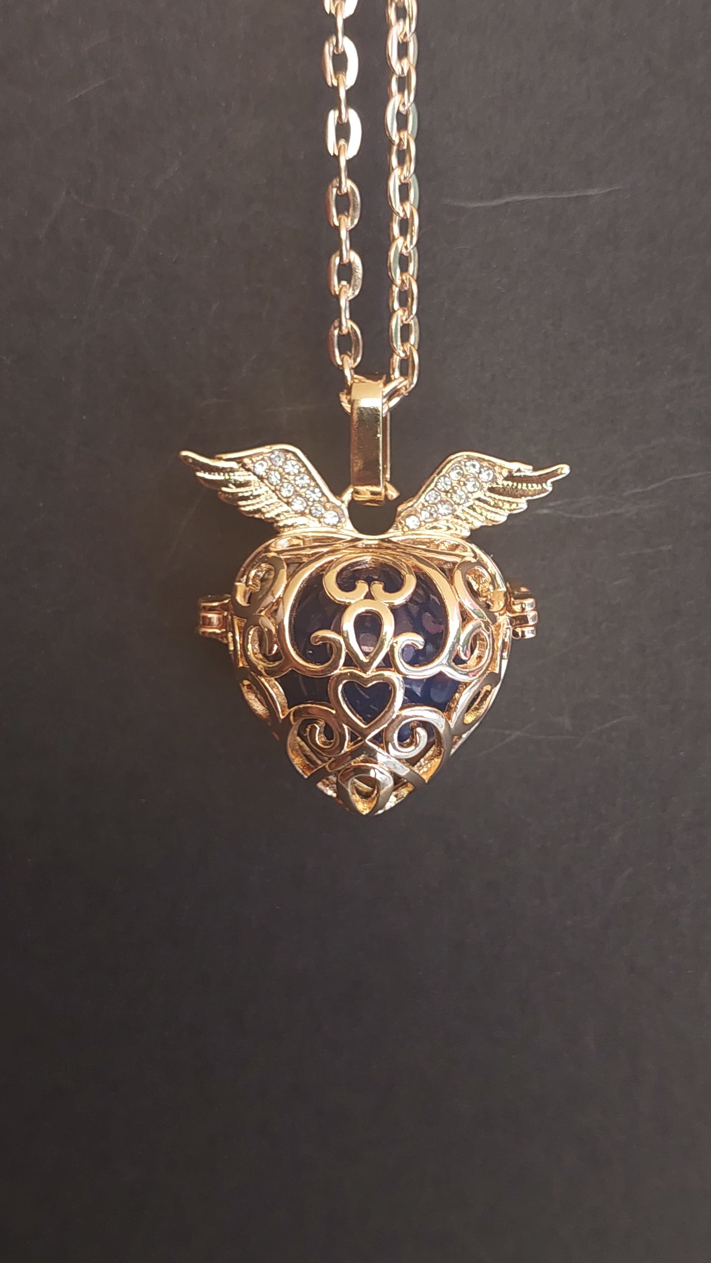 Llamador de Ángeles / Corazón DORADO 2 alas cascabel azul oscuro