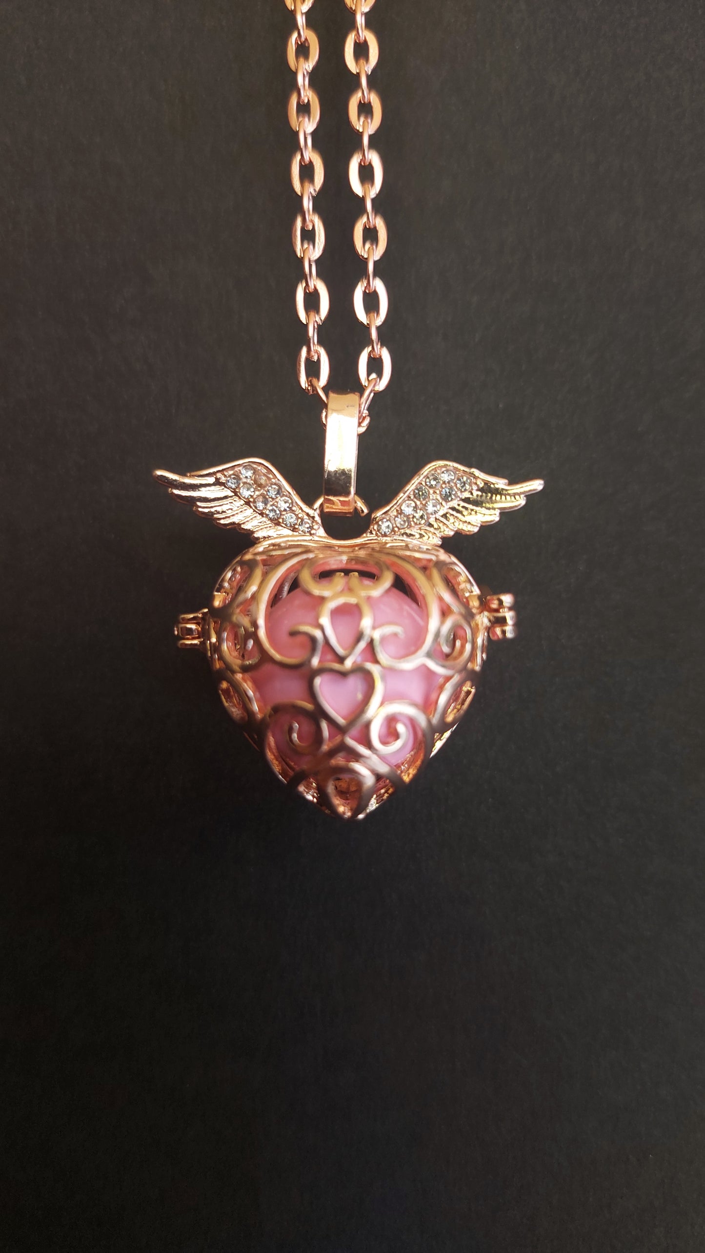 Llamador de Ángeles / Corazón 2 alas ORO ROSA cascabel rosa