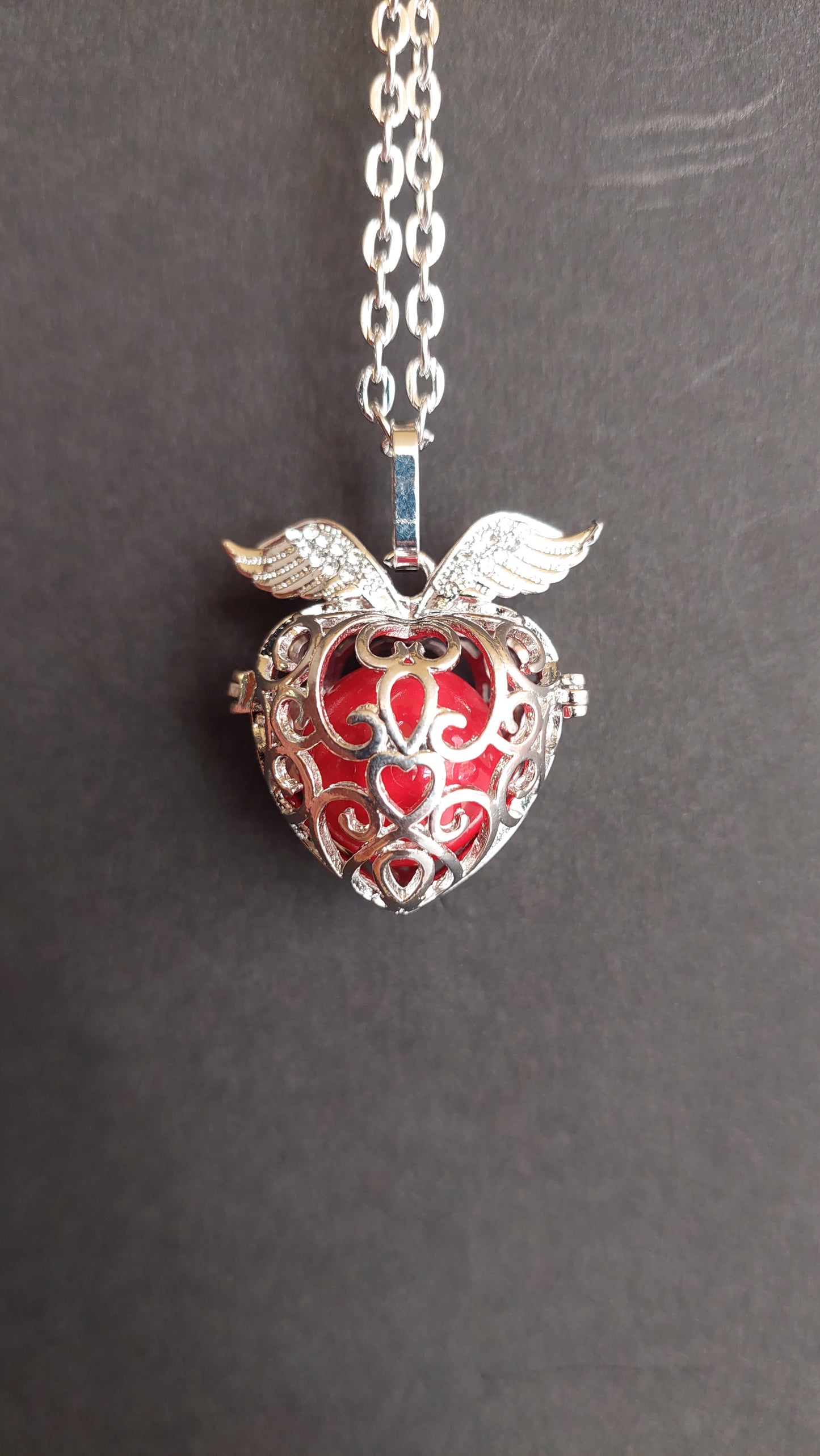 Llamador de Ángeles / Corazón 2 alas PLATA cascabel rojo
