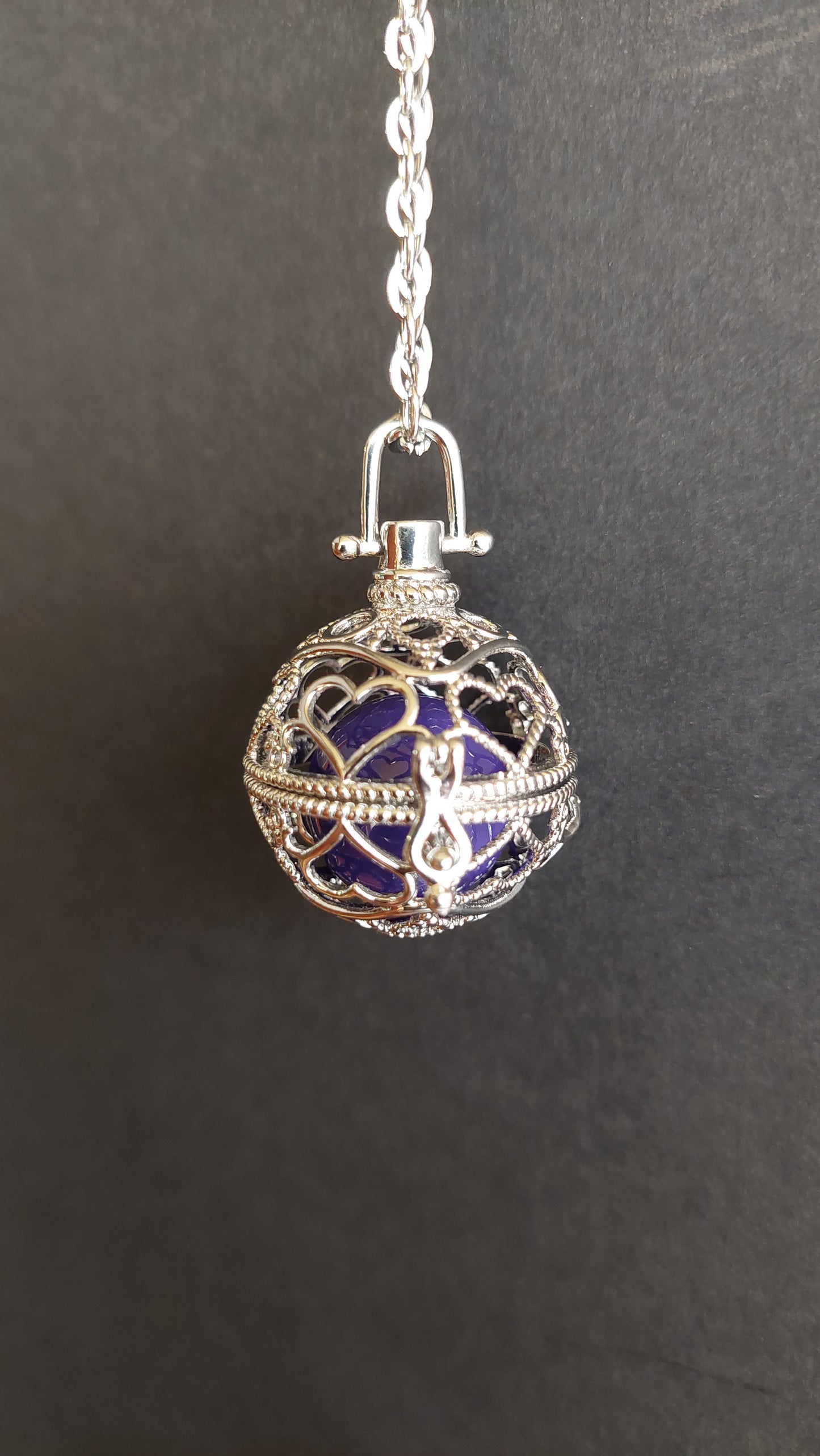 Llamador de Ángeles / Esfera con Arabescos de Corazones Azul