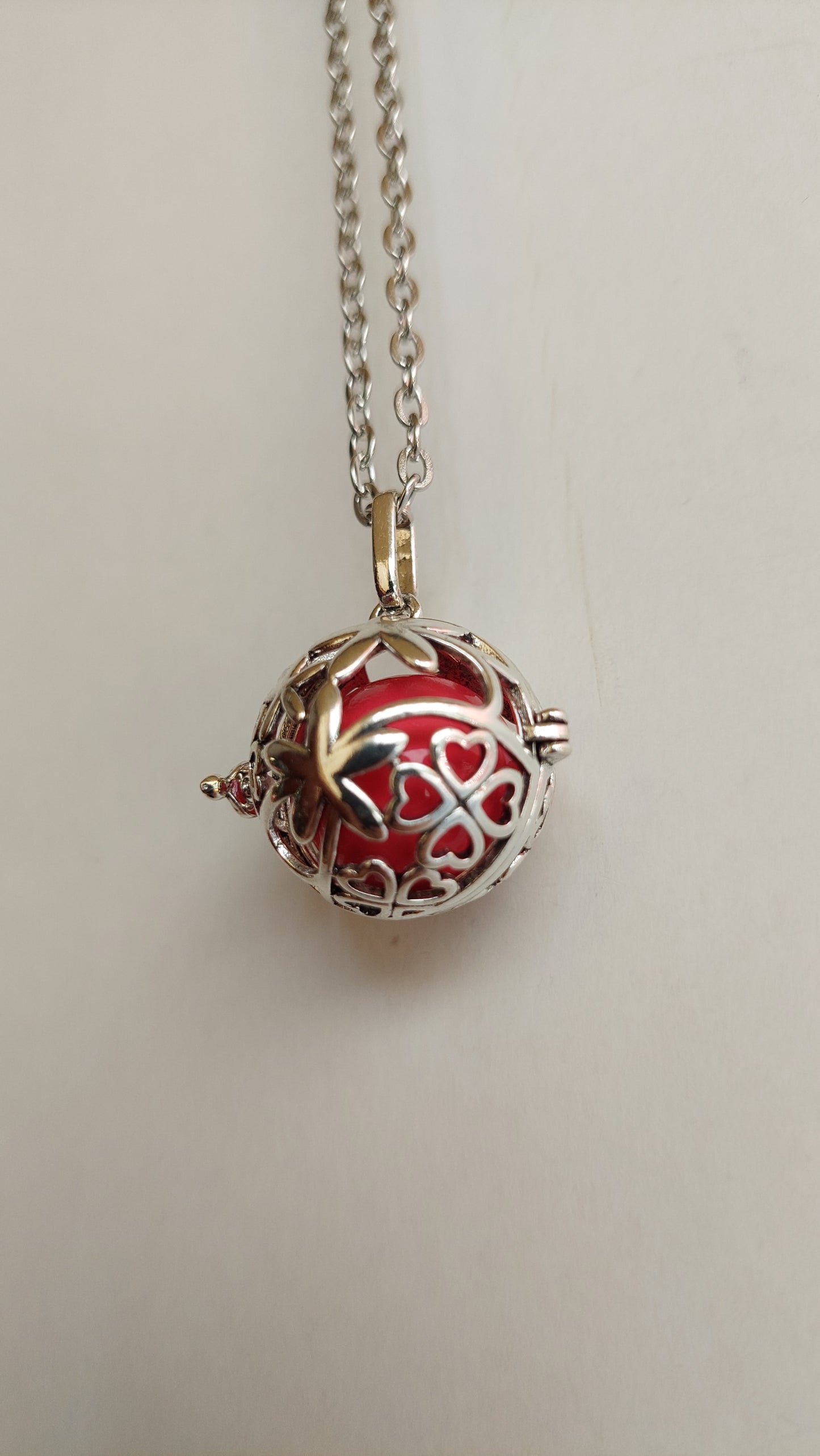 Llamador de Ángeles / Esfera con Flores Rojo