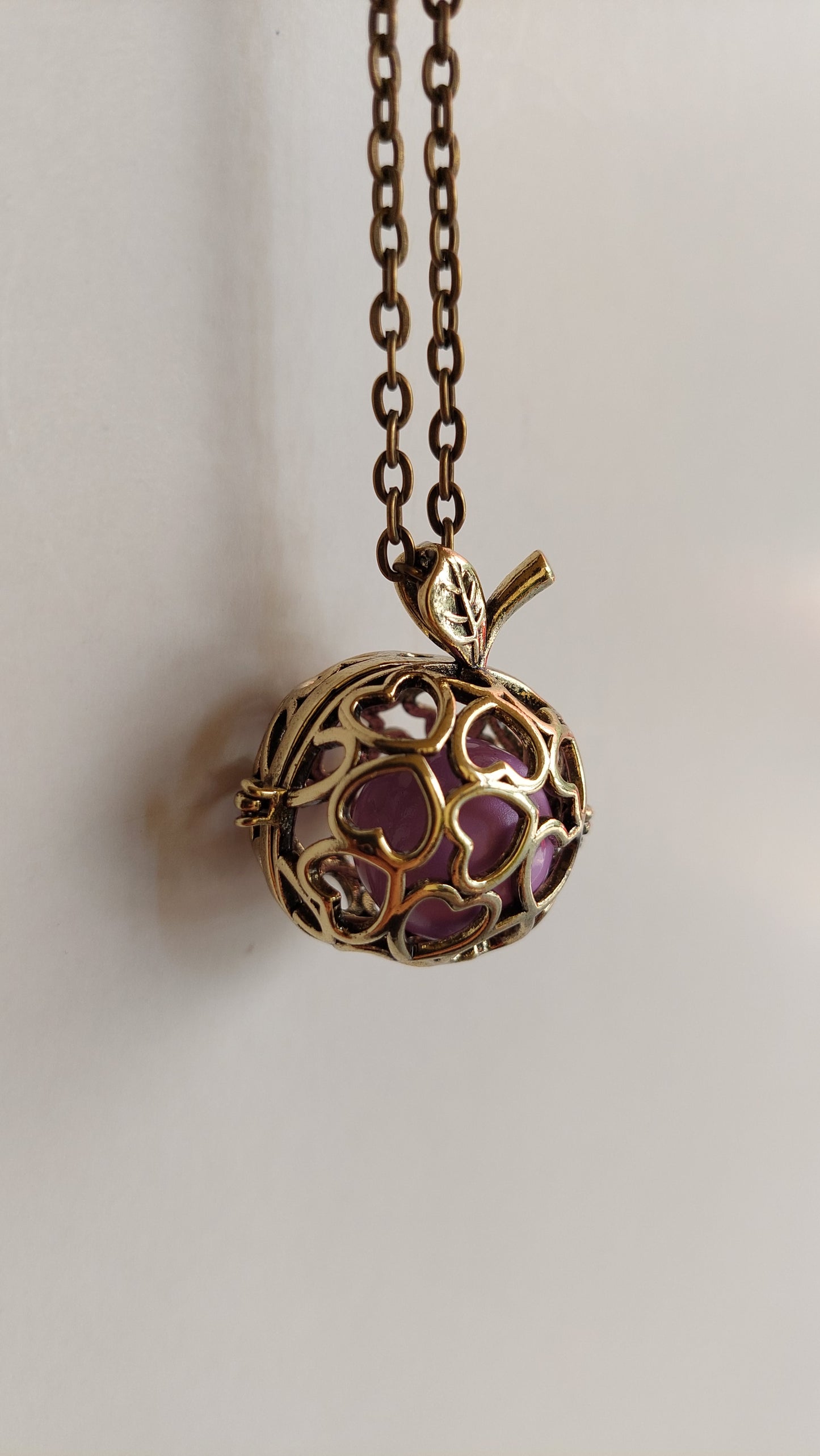 Llamador de Ángeles / Manzana DORADO ANTIGUO Lila