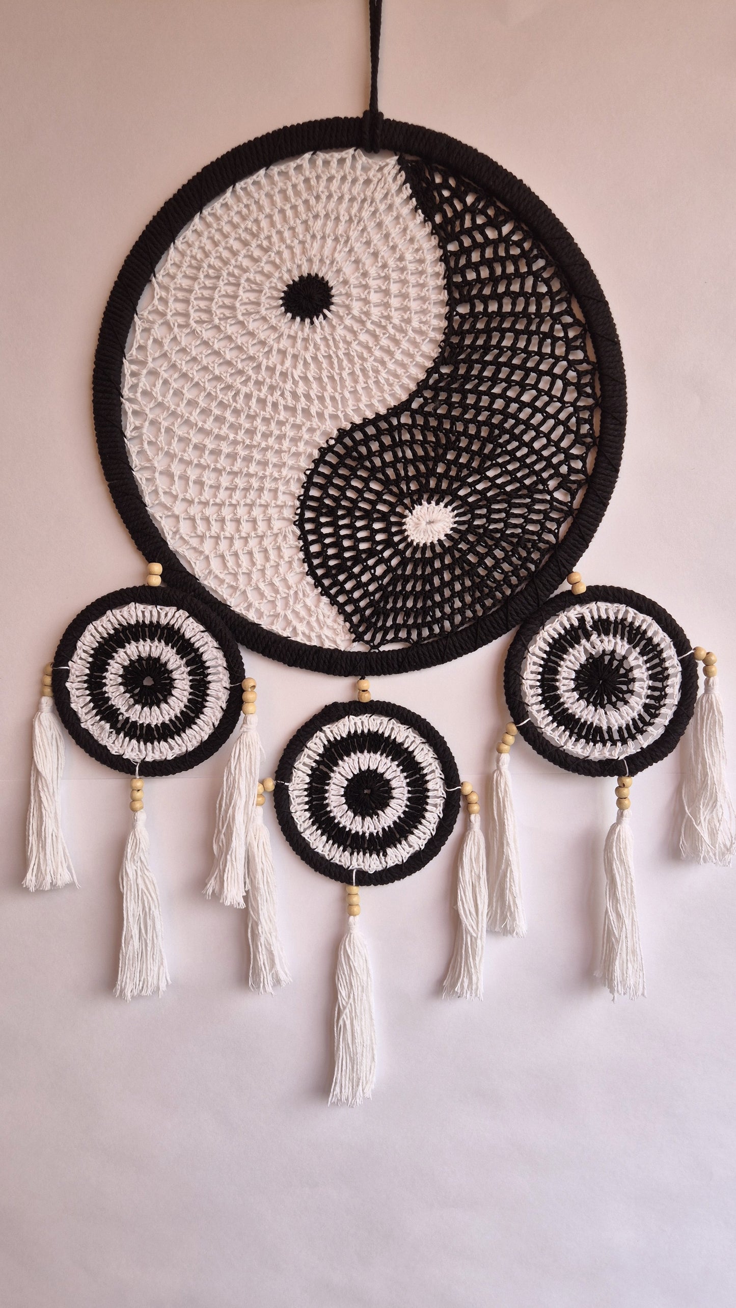 Atrapasueños Feng Shui de 4 Circulos de Macrame MEDIANO 2
