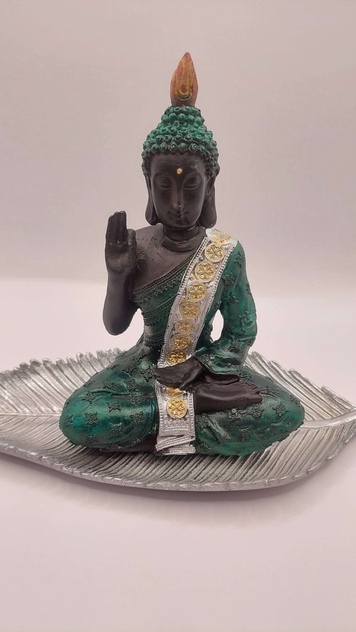 Buda dedos juntos y mano en regazo "Mudra vitarka" (verde) NO INCLUYE BASE