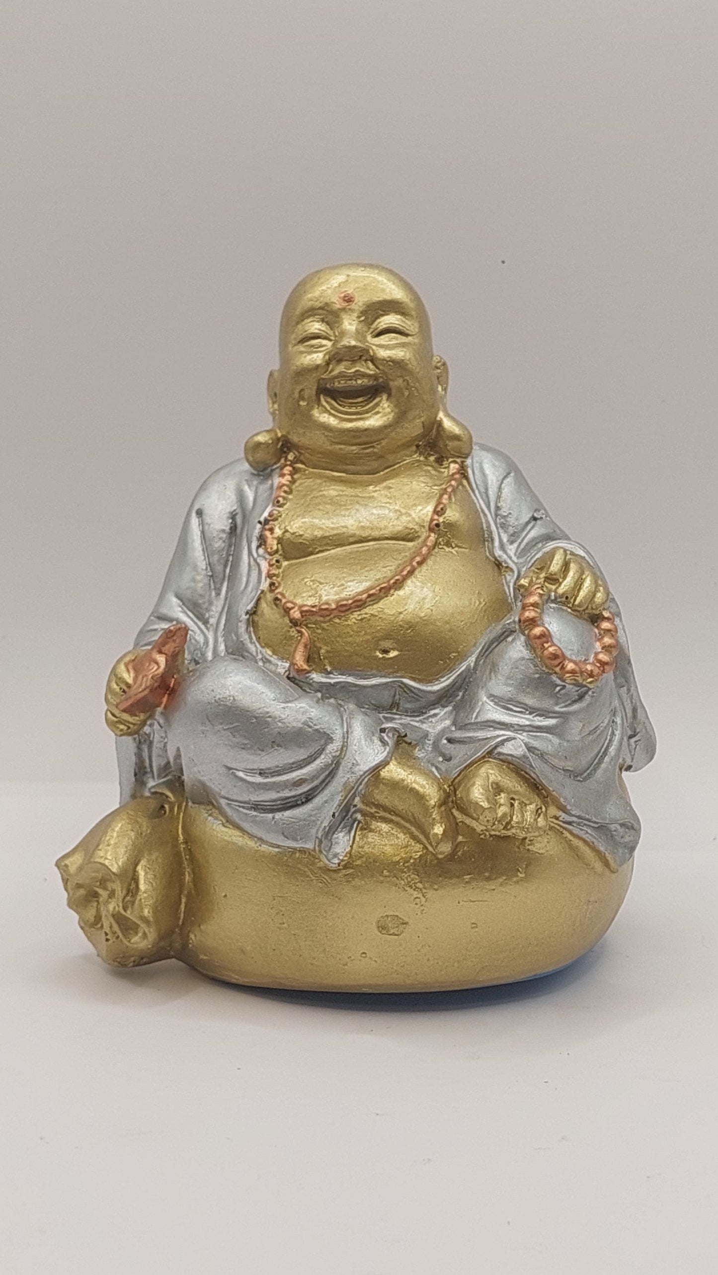 Buda Hotei sobre Costal (dorado/plata)