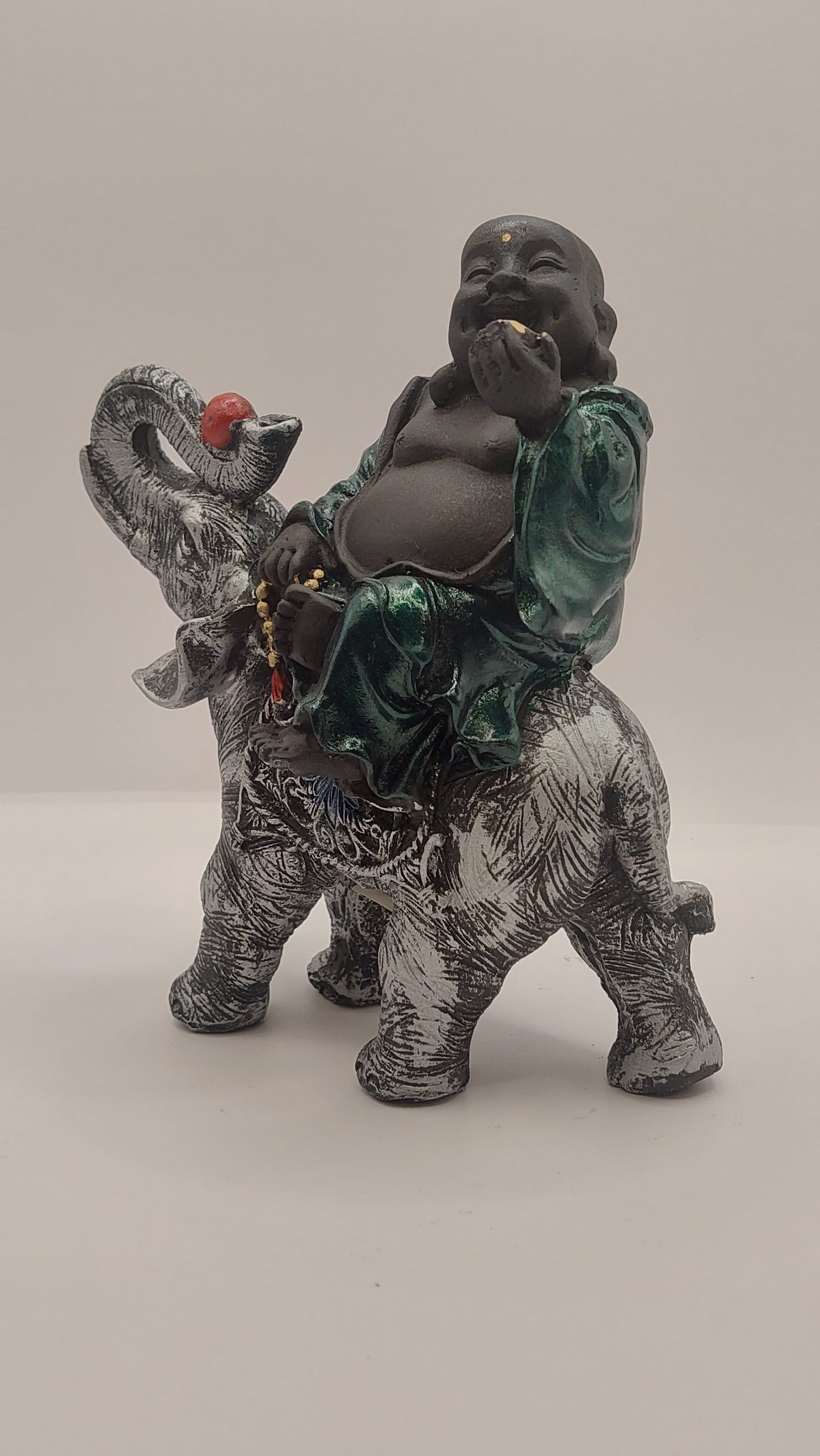 Buda Hotei sobre Elefante