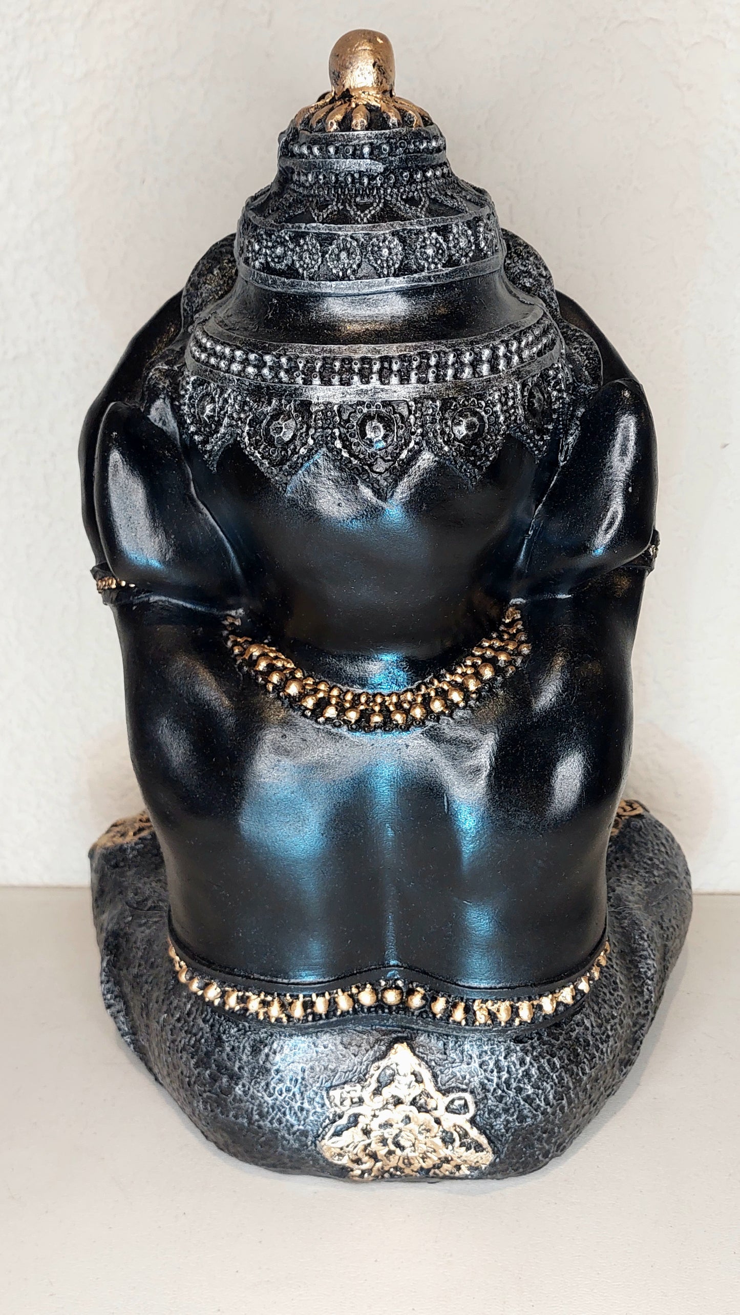 Ganesha con Brazos Elevados (negro) (dios hindú)