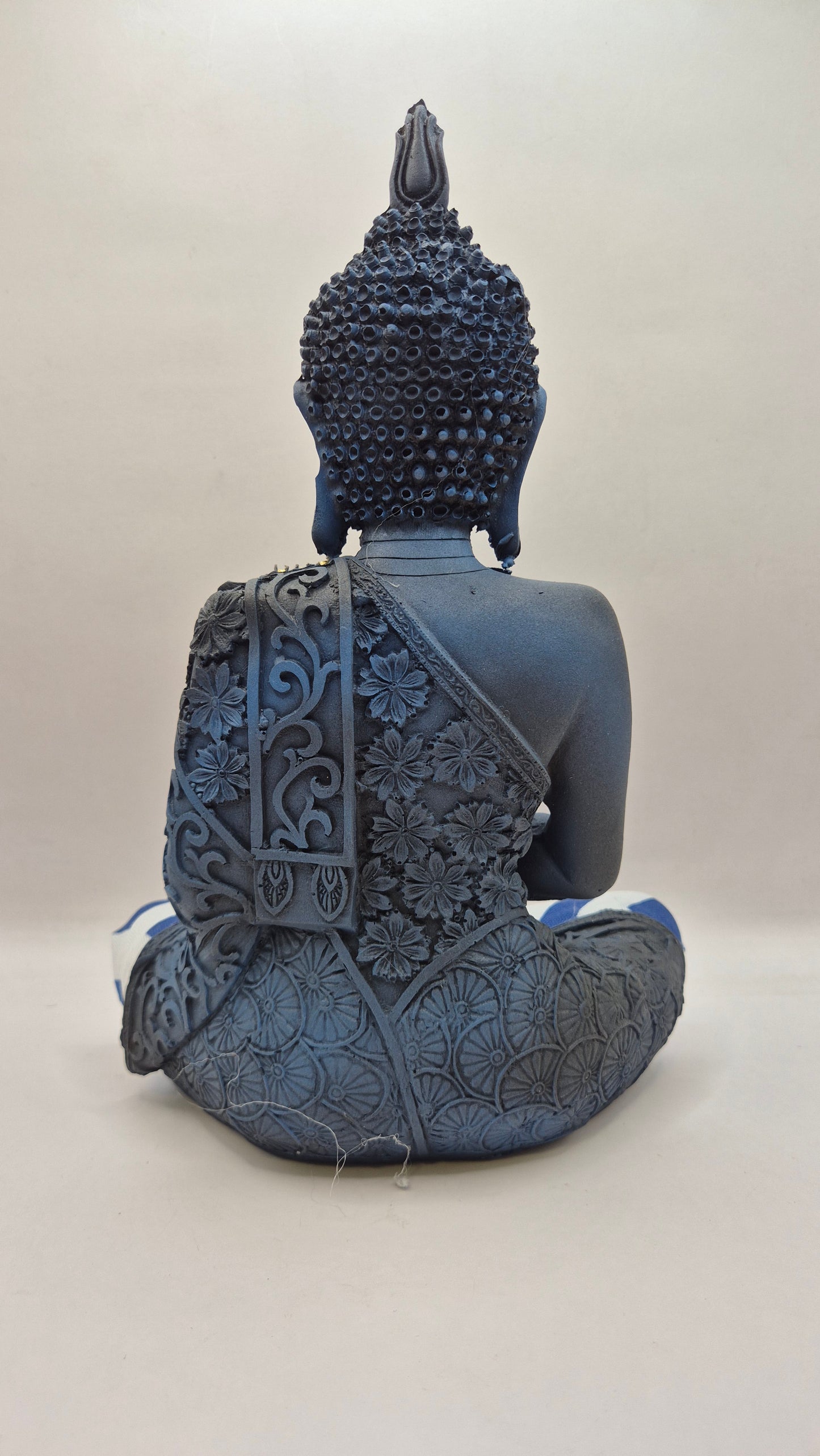 Buda Grande con Mano sobre Regazo y Pecho "Mudra abhaya" (azul)
