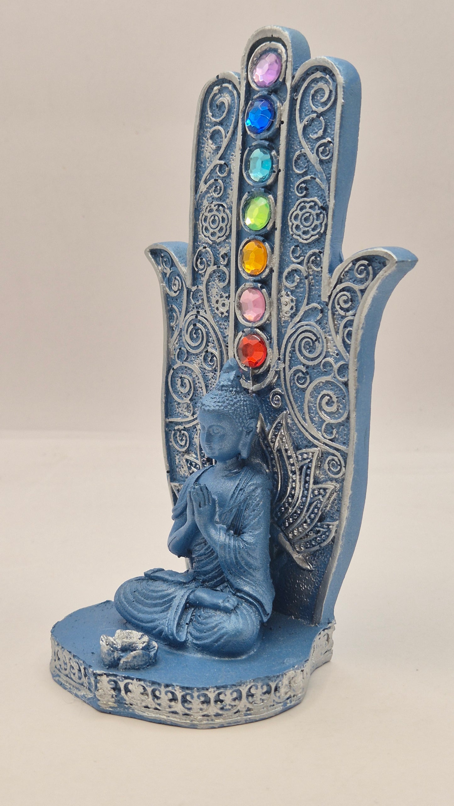 Buda con Manos en Pecho "Mudra Pranan" con Mano de Hamsa (azul)