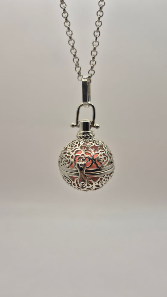 Llamador de Ángeles / Esfera PLATEADA con Rosas / Cascabel Rosa
