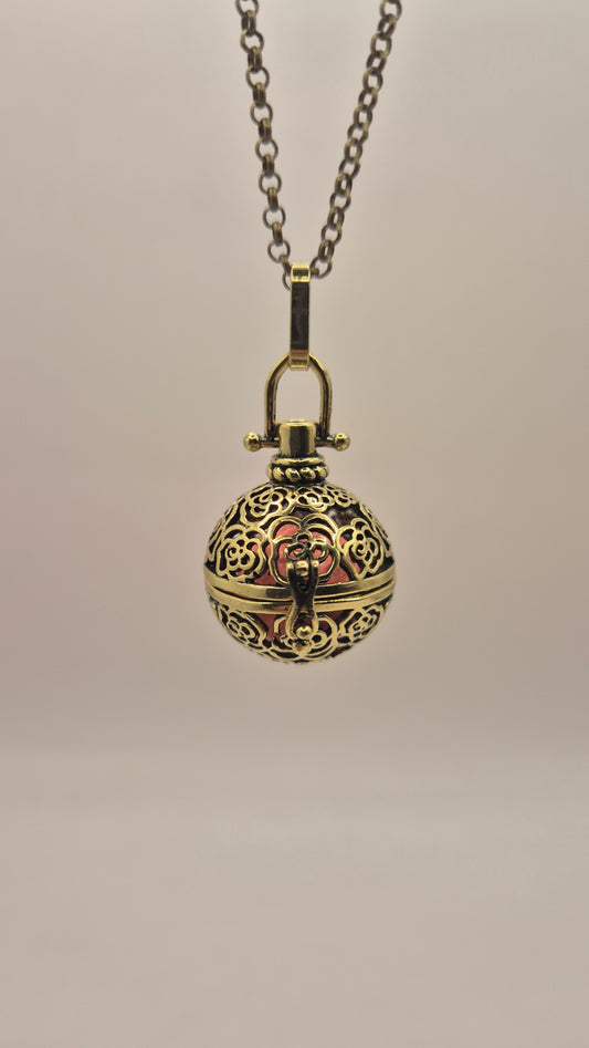 Llamador de Ángeles / Esfera DORADO ANTIGUO con Rosas / Cascabel Rosa