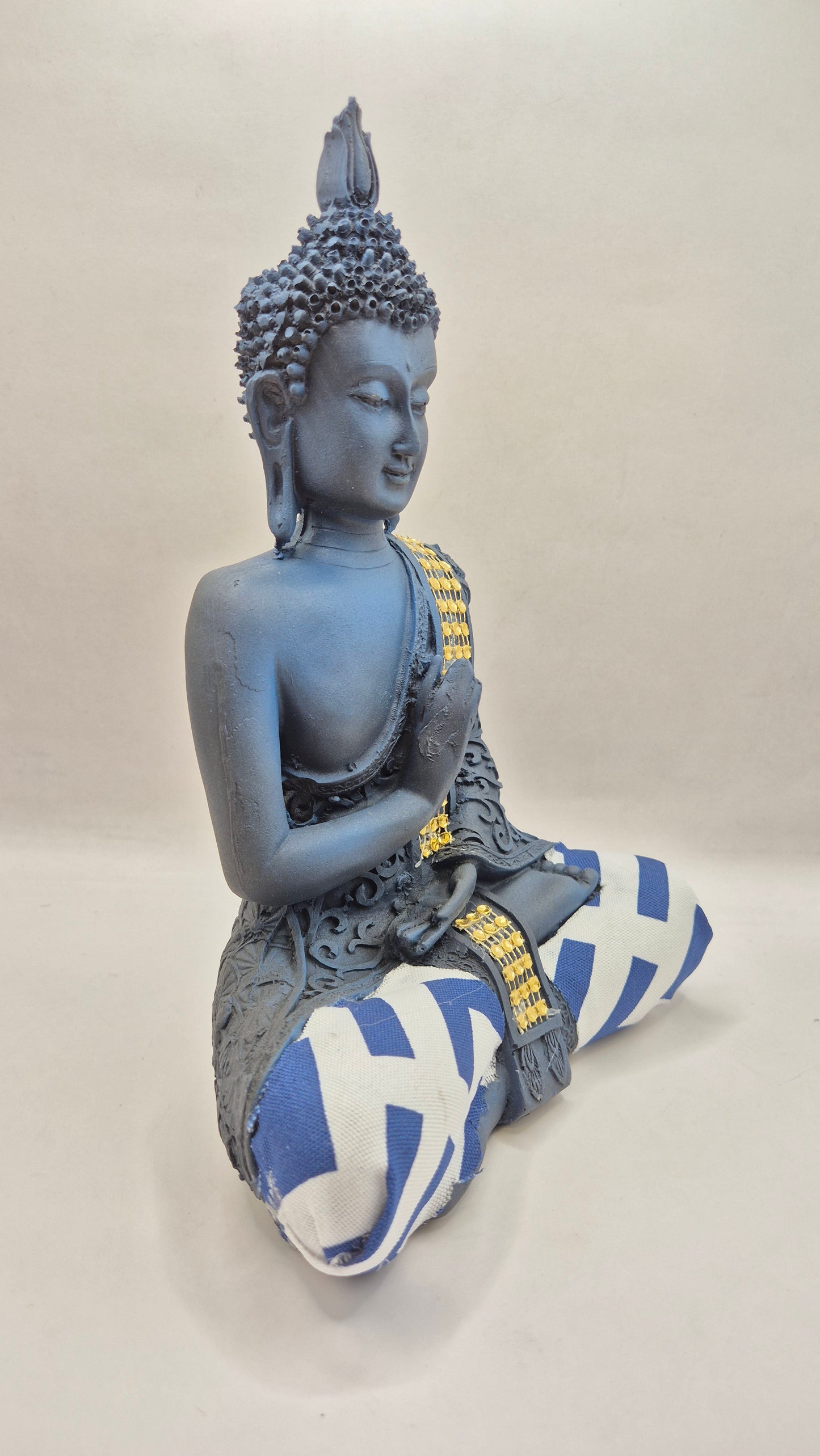 Buda Grande con Mano sobre Regazo y Pecho "Mudra abhaya" (azul)