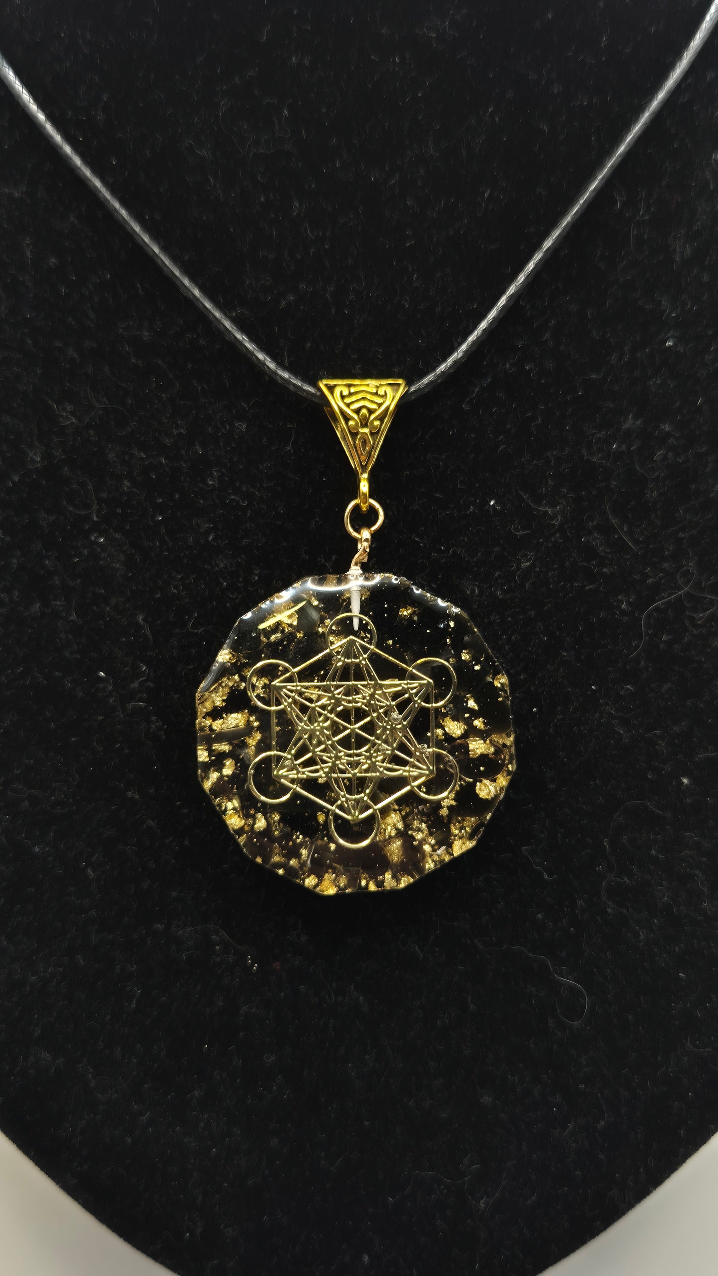 Collar dije Orgonita Cubo de Metatrón (color 2)