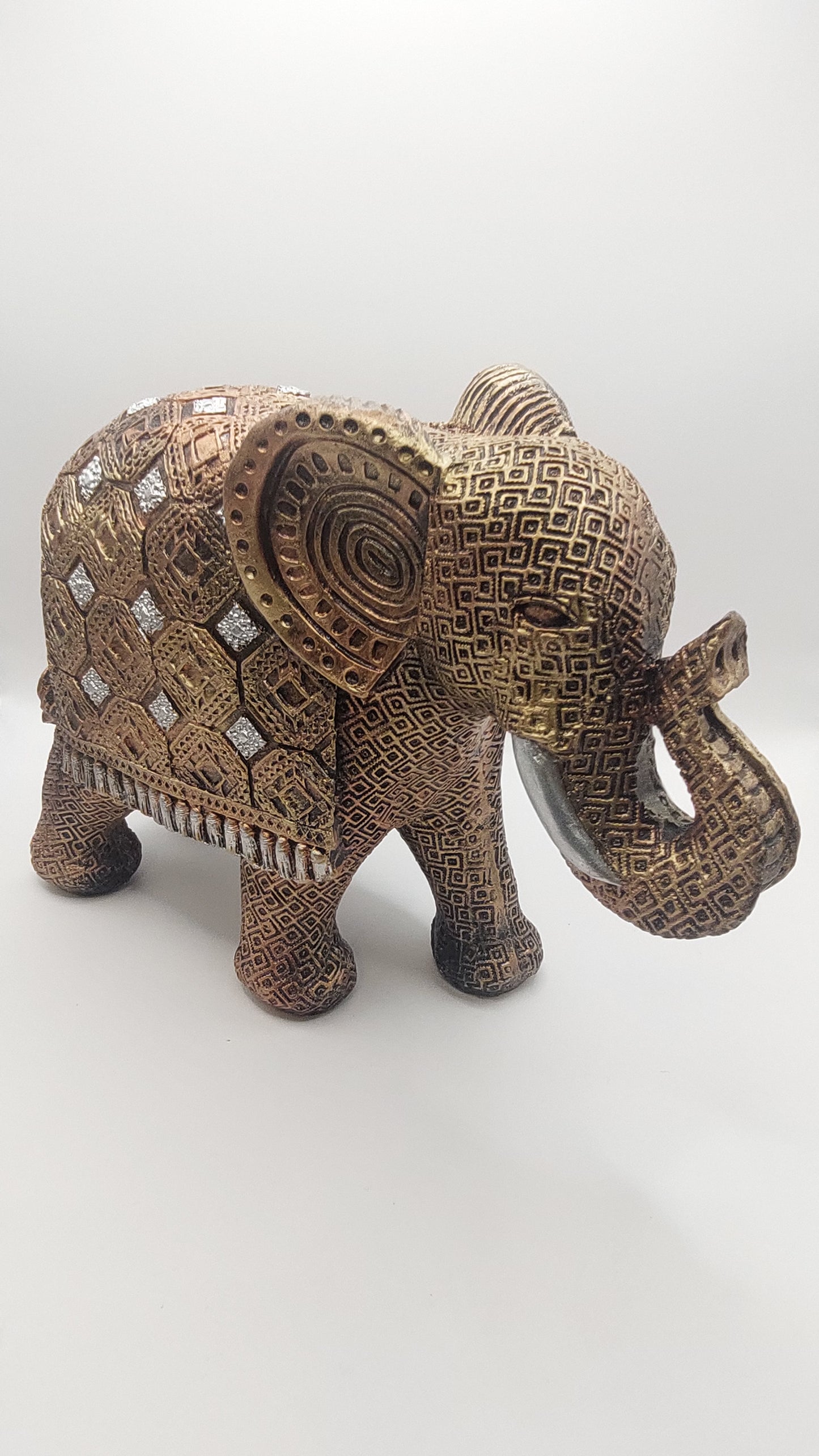 Elefante con Arabescos Decorativos (cobre)