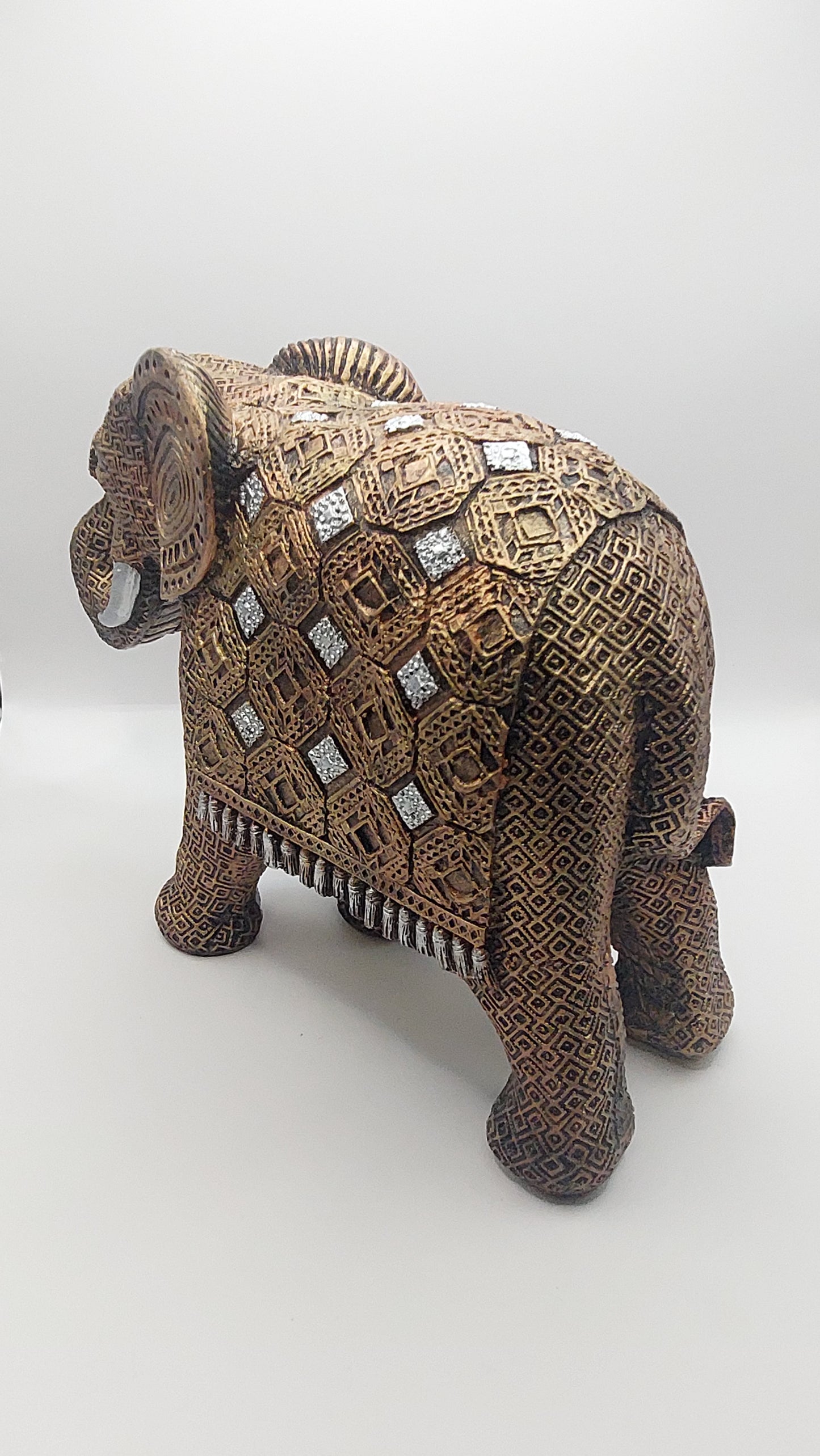 Elefante con Arabescos Decorativos (cobre)