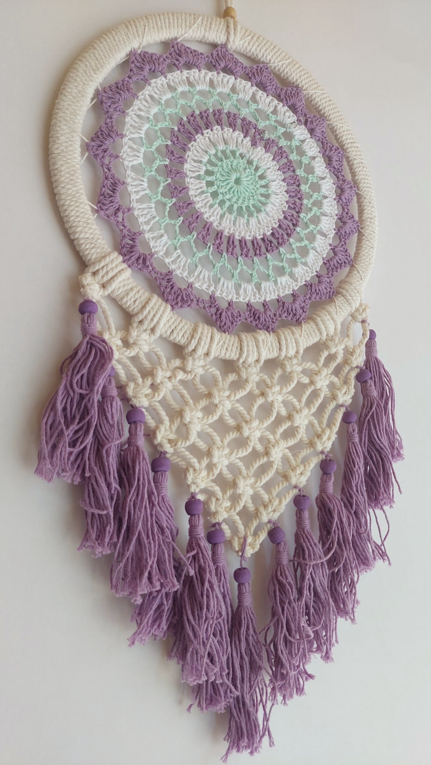 Atrapasueños Tejido y Macrame (blanco y lila)